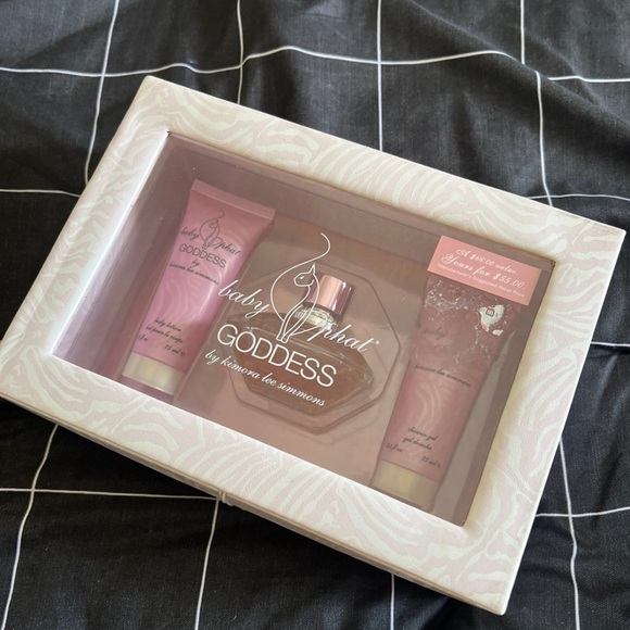 Baby Phat Goddess Fragrance Set hard to find! - Picture 1 of 5
